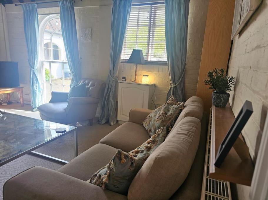 English Farmhouse Cottage Guildford Esterno foto