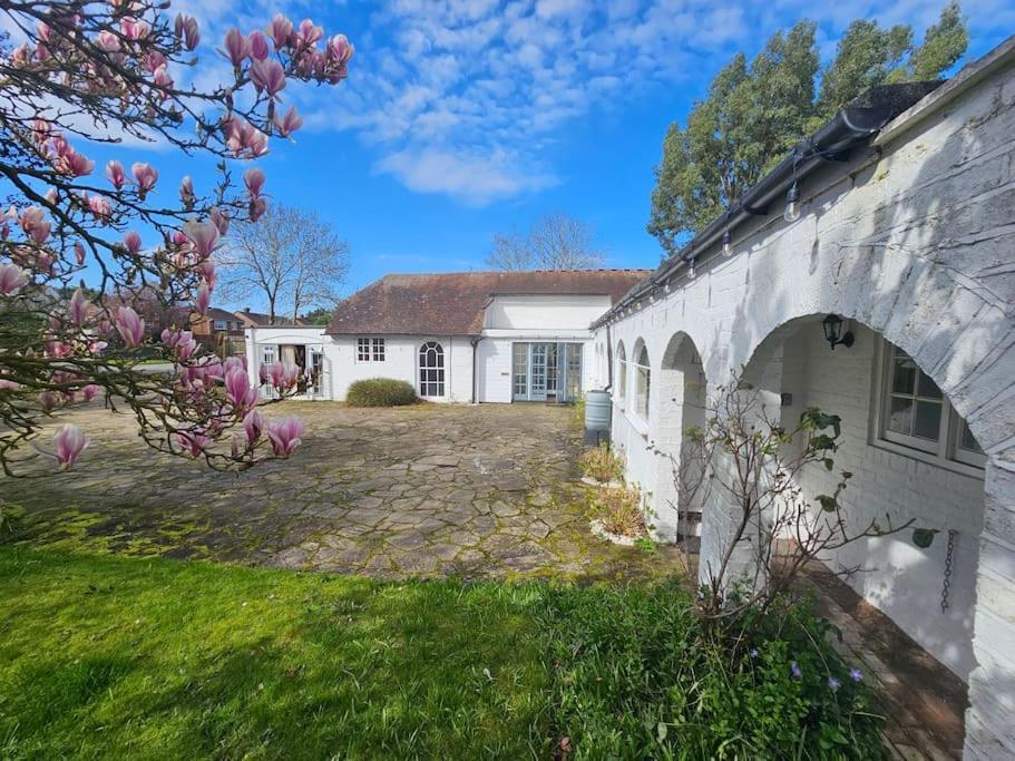 English Farmhouse Cottage Guildford Esterno foto