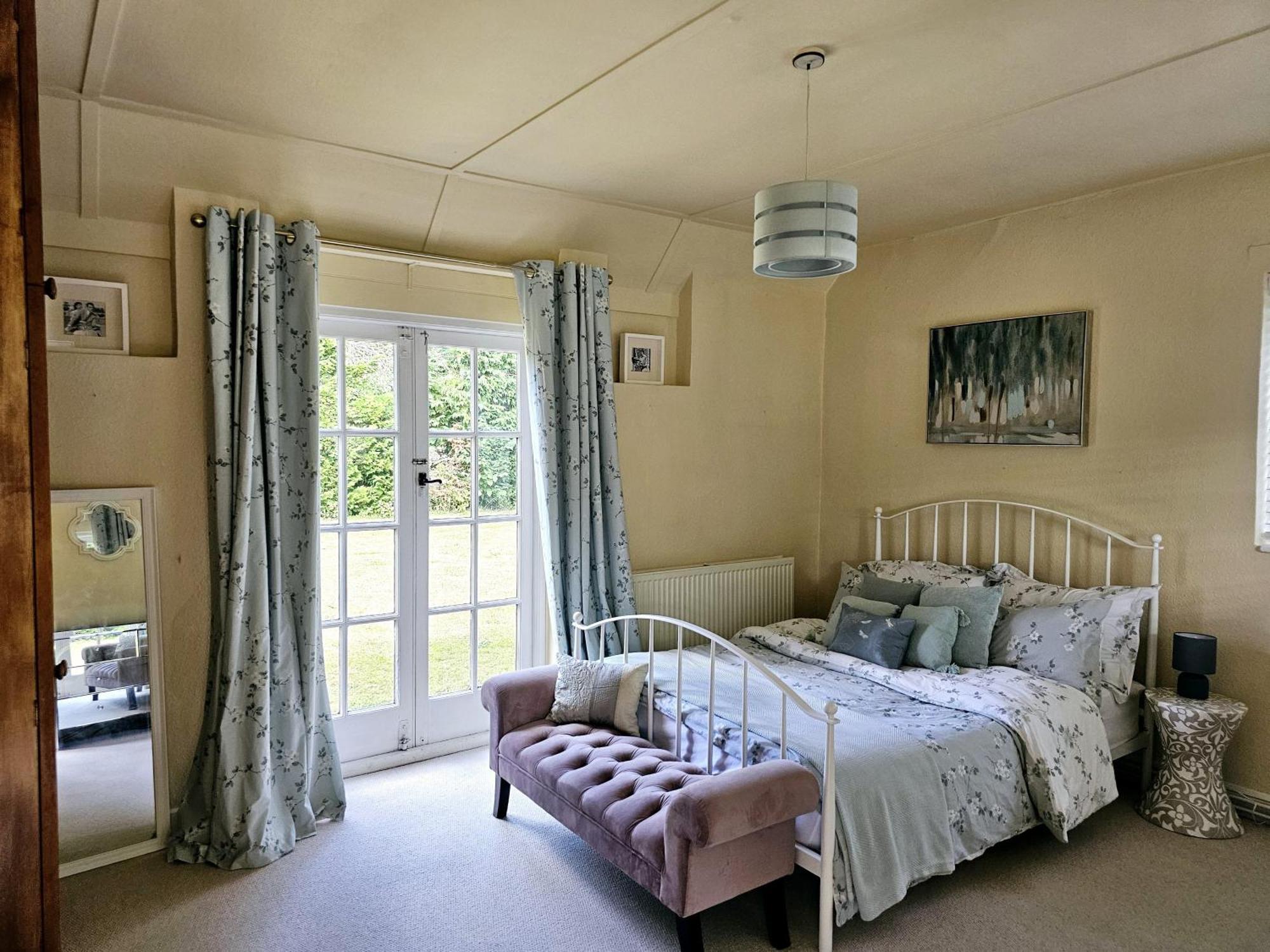 English Farmhouse Cottage Guildford Esterno foto
