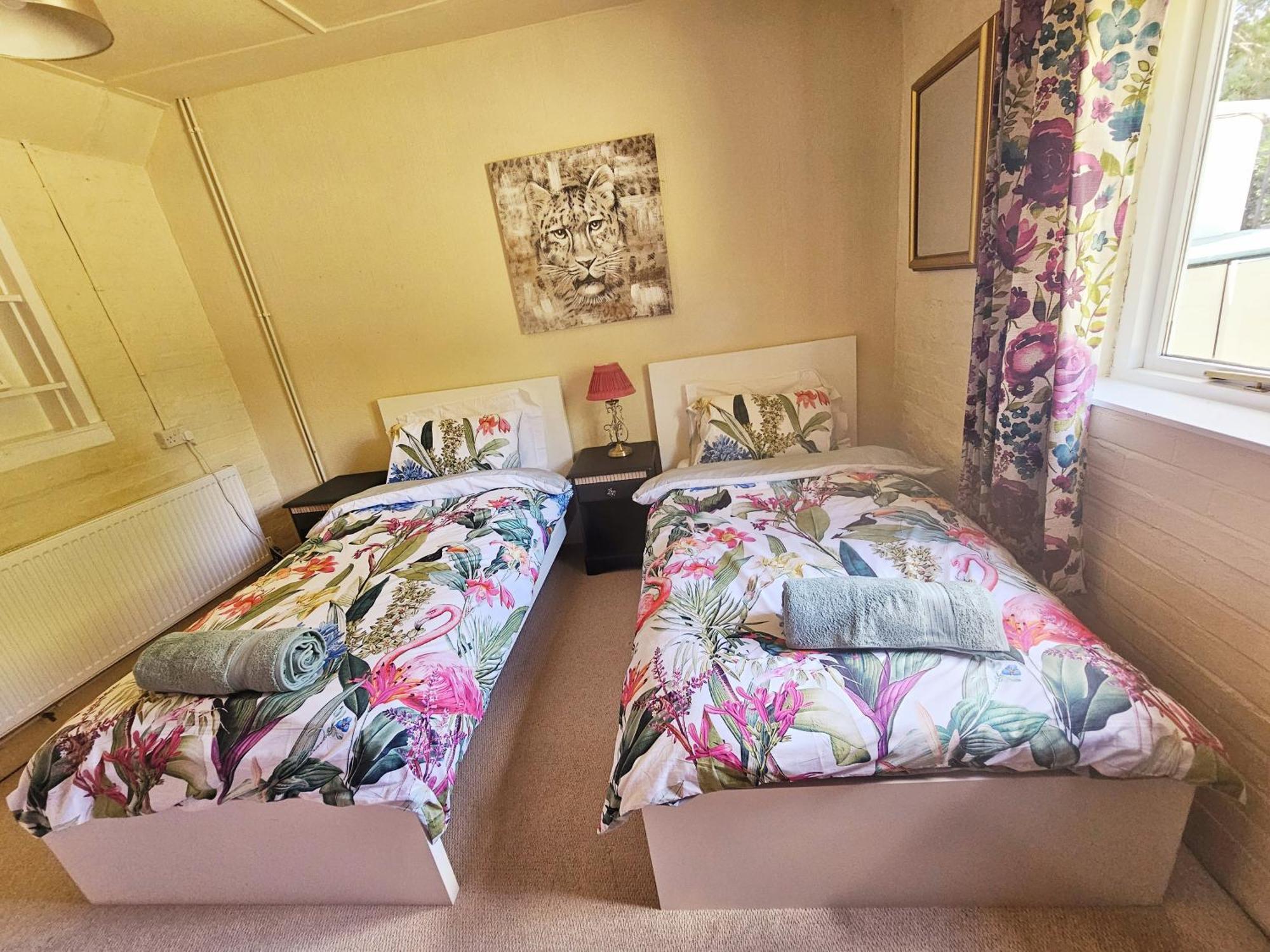 English Farmhouse Cottage Guildford Esterno foto