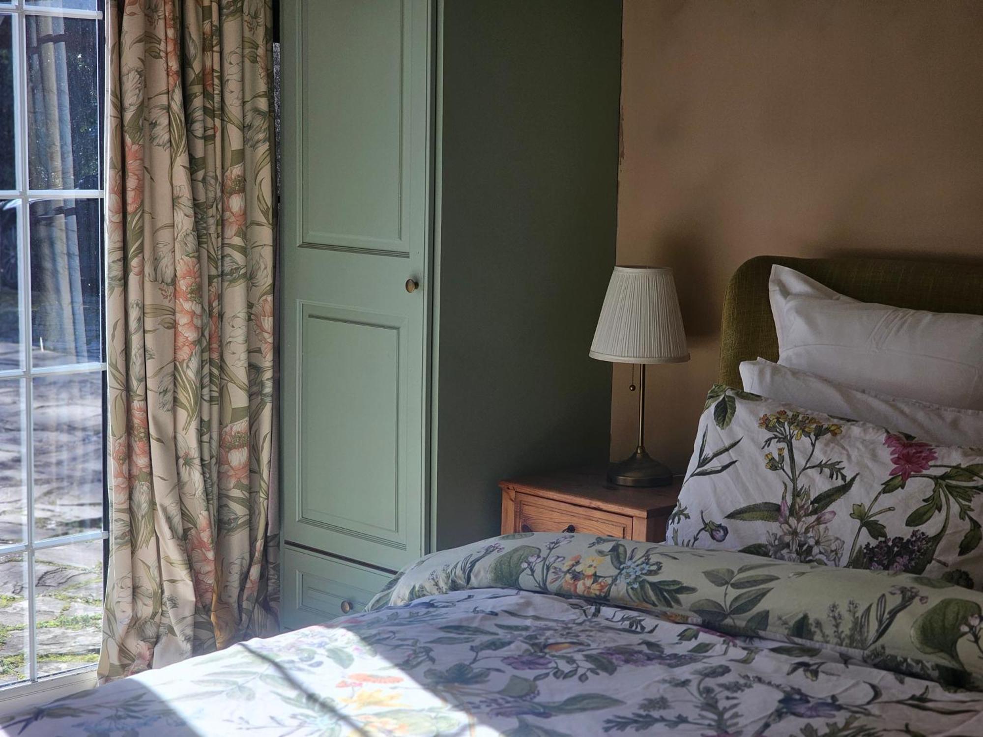 English Farmhouse Cottage Guildford Esterno foto
